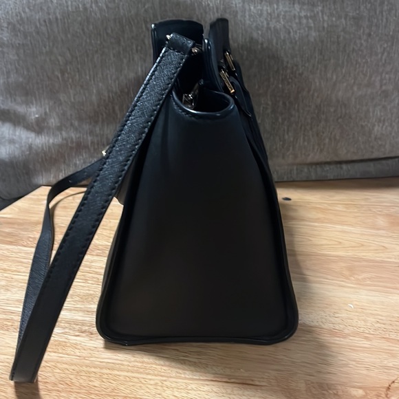 Michael Kors Leather Purse Cross Body or Hand Bag - Picture 5 of 16